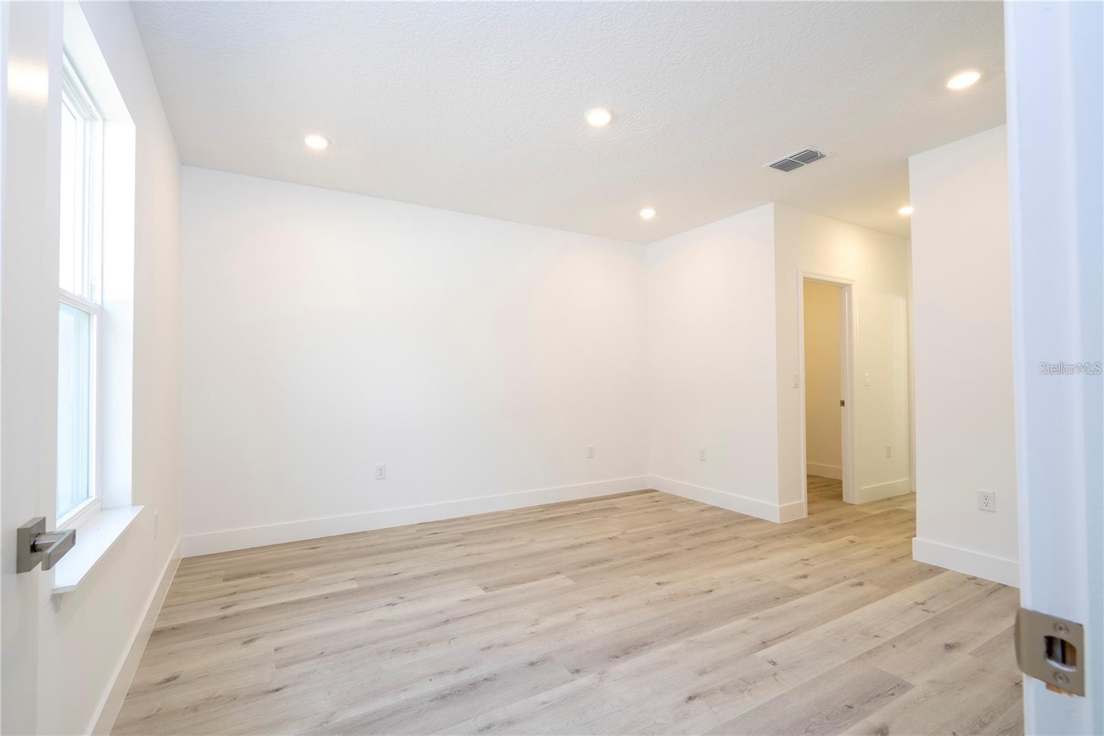 42021 Tamarac St Property Photo 14