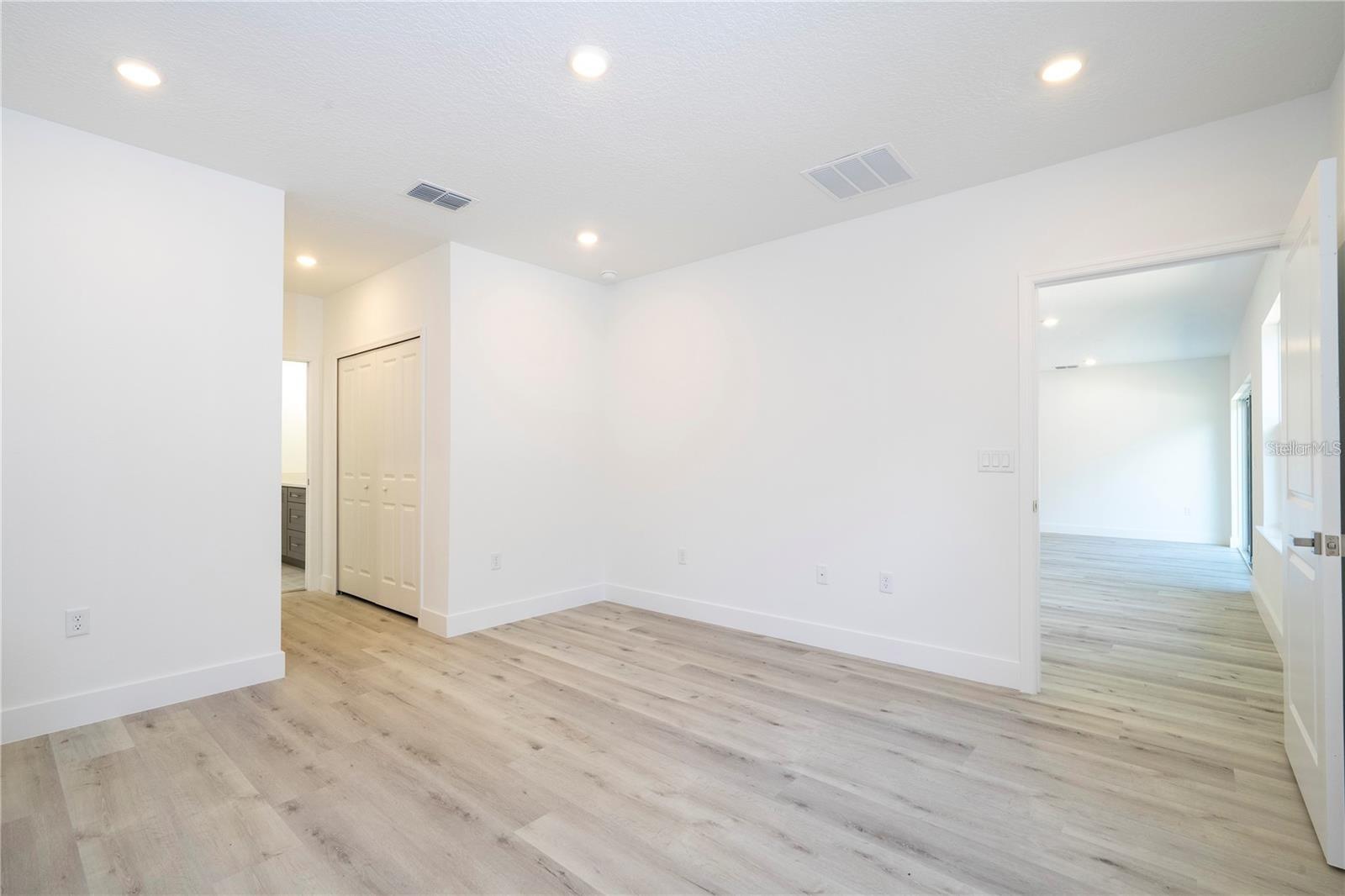 42021 Tamarac St Property Photo 15