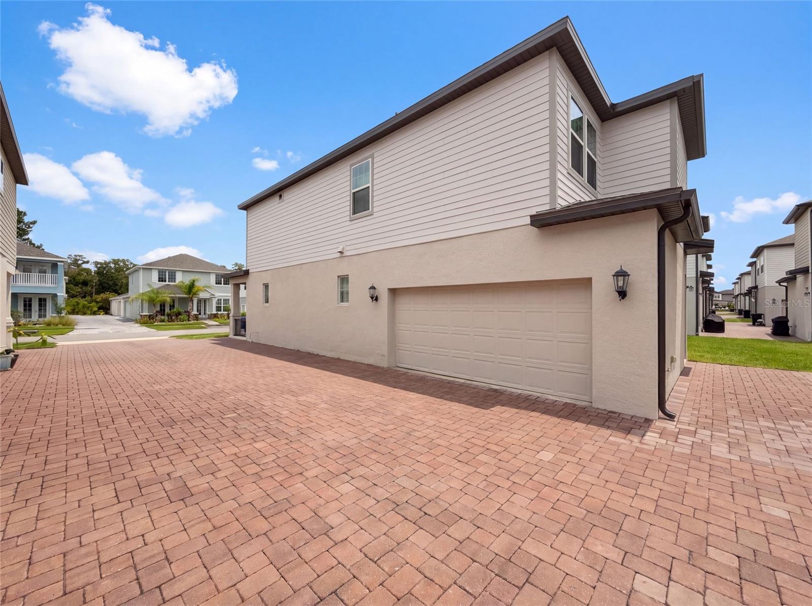 538 Venetian Palms Blvd Property Photo 5