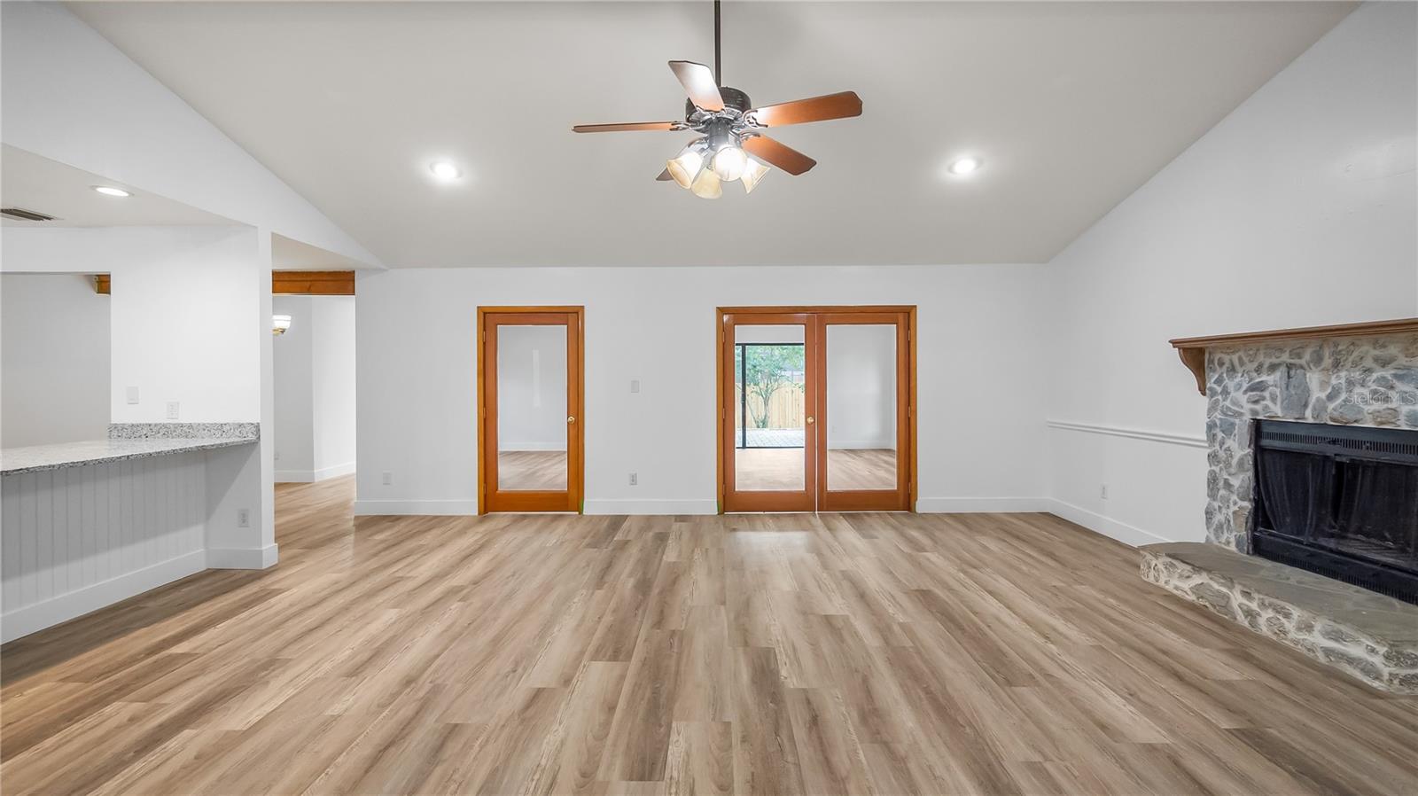 901 Cutler Rd Property Photo 11