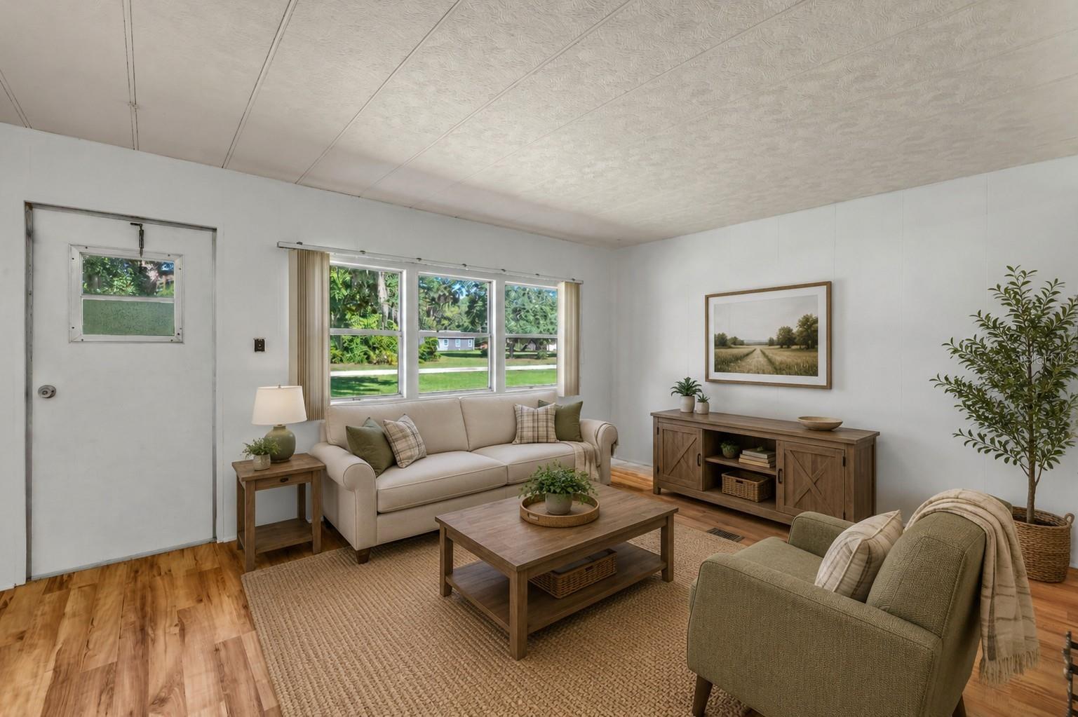 41348 Deer St Property Photo 10
