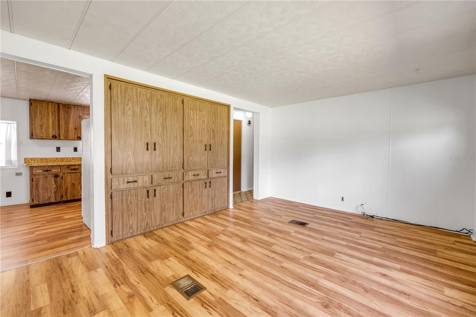 41348 Deer St Property Photo 12