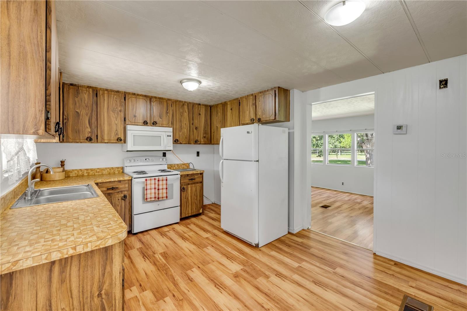 41348 Deer St Property Photo 13