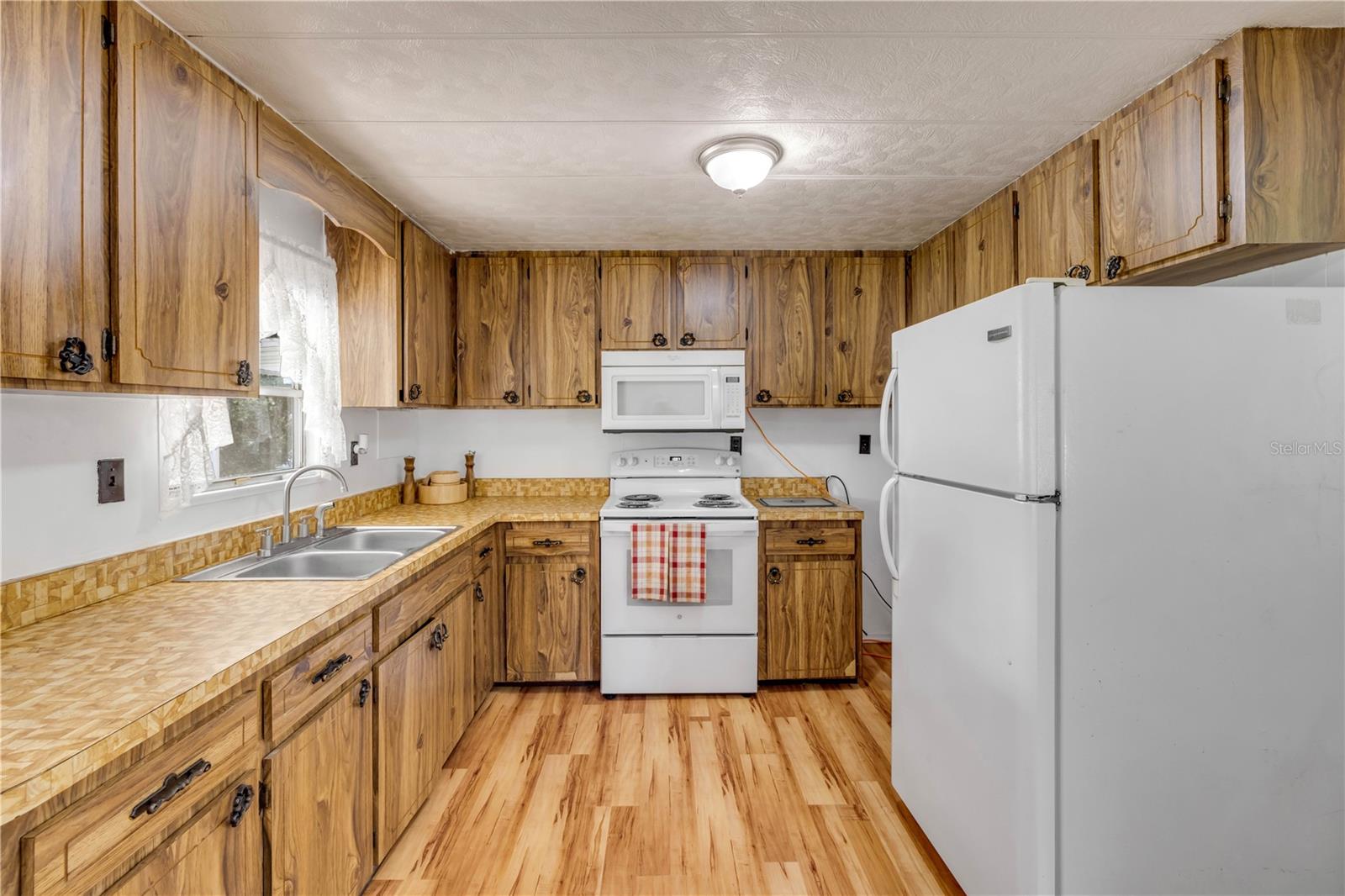 41348 Deer St Property Photo 14