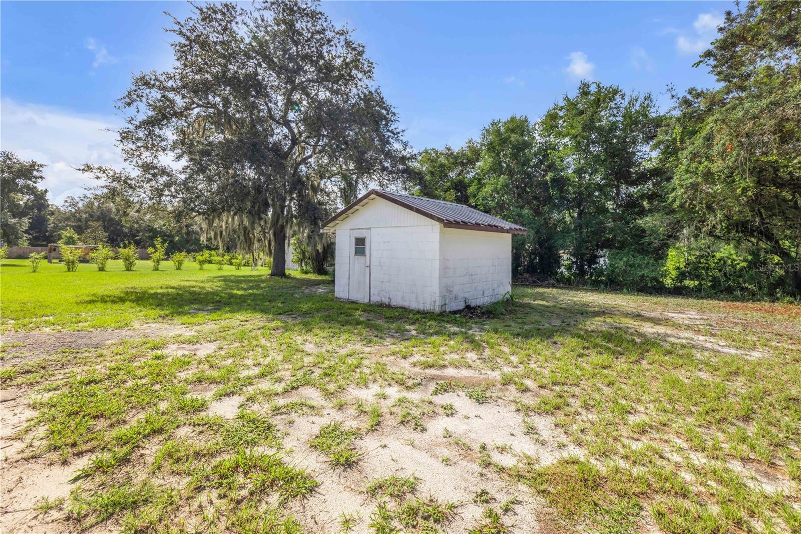 41348 Deer St Property Photo 25