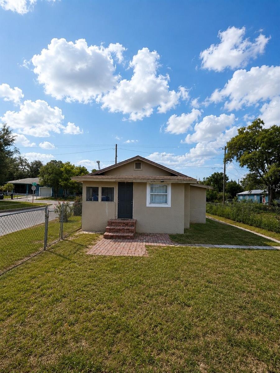1239 Avenue K Property Photo 2