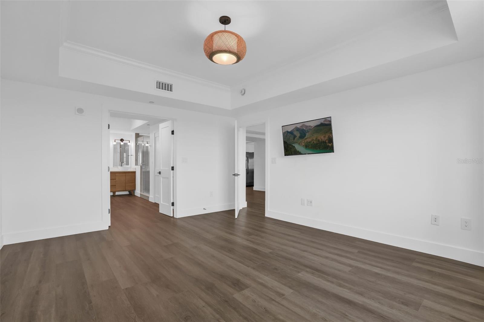 7593 Gathering Dr #707 Property Photo 17