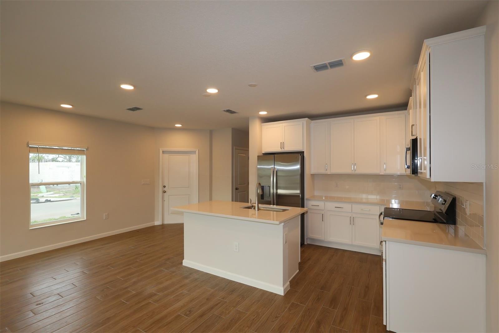 6100 Fellow Wagon Way Property Photo 2