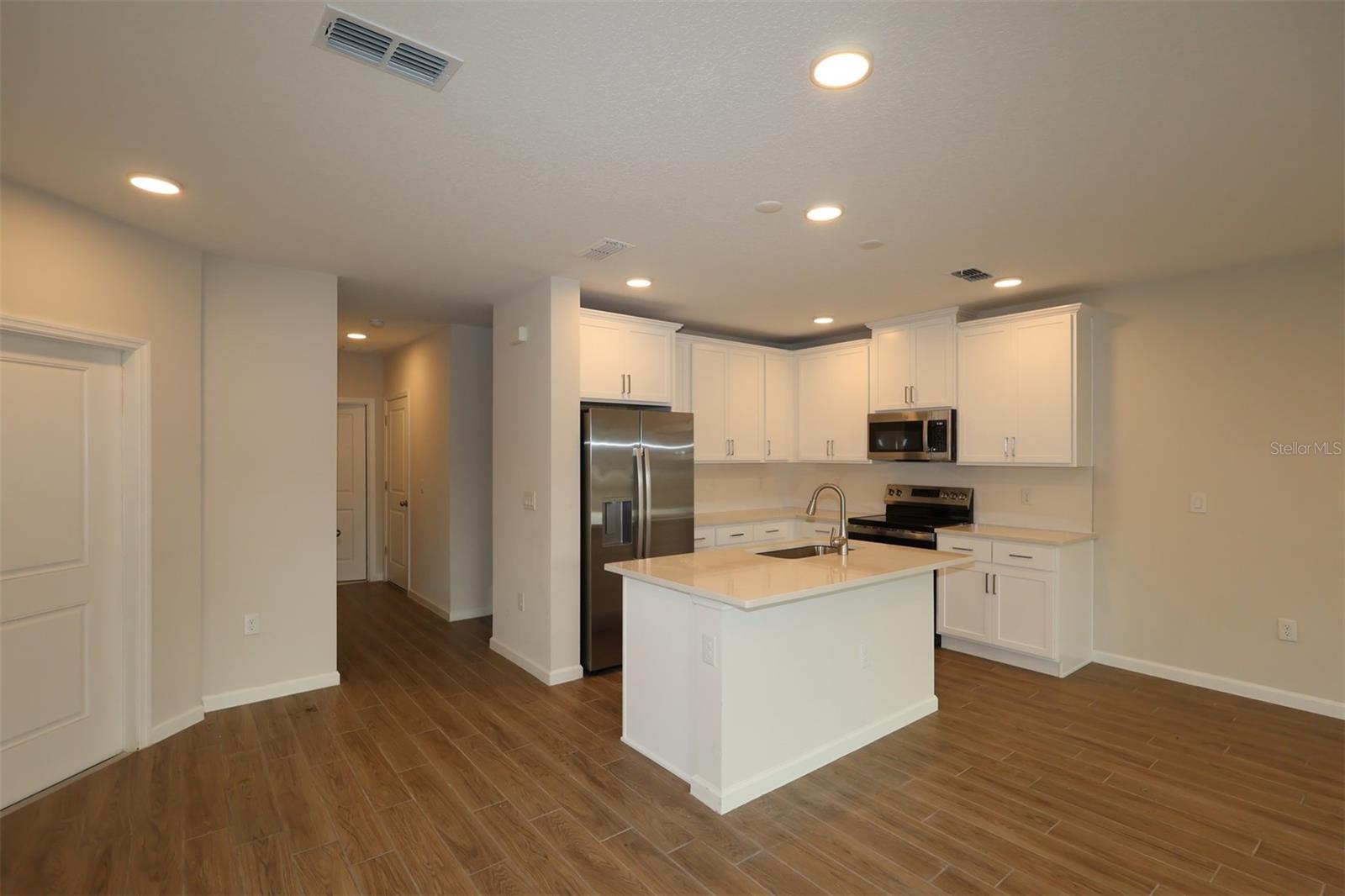 6100 Fellow Wagon Way Property Photo 4