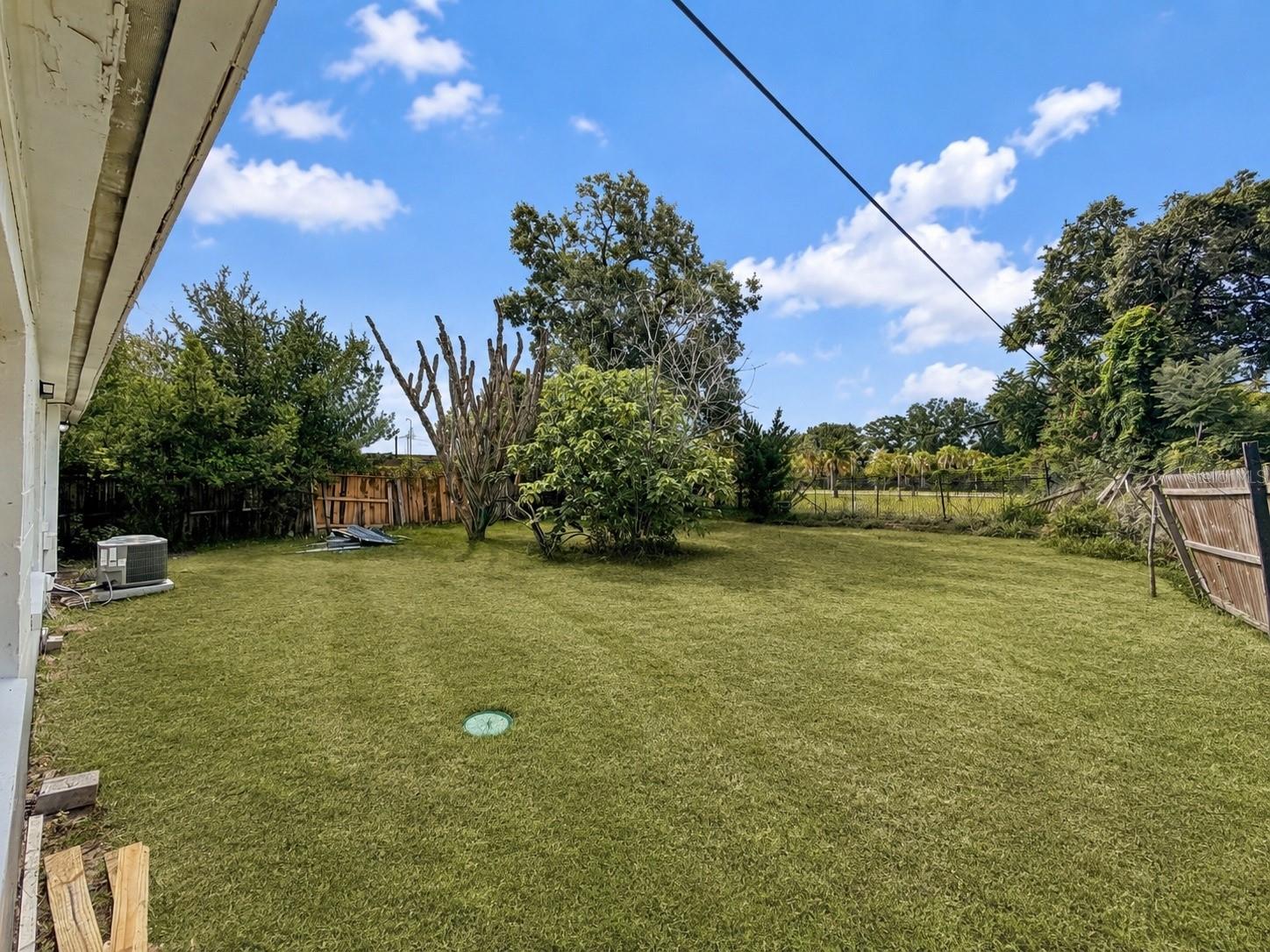 642 20th St Property Photo 14