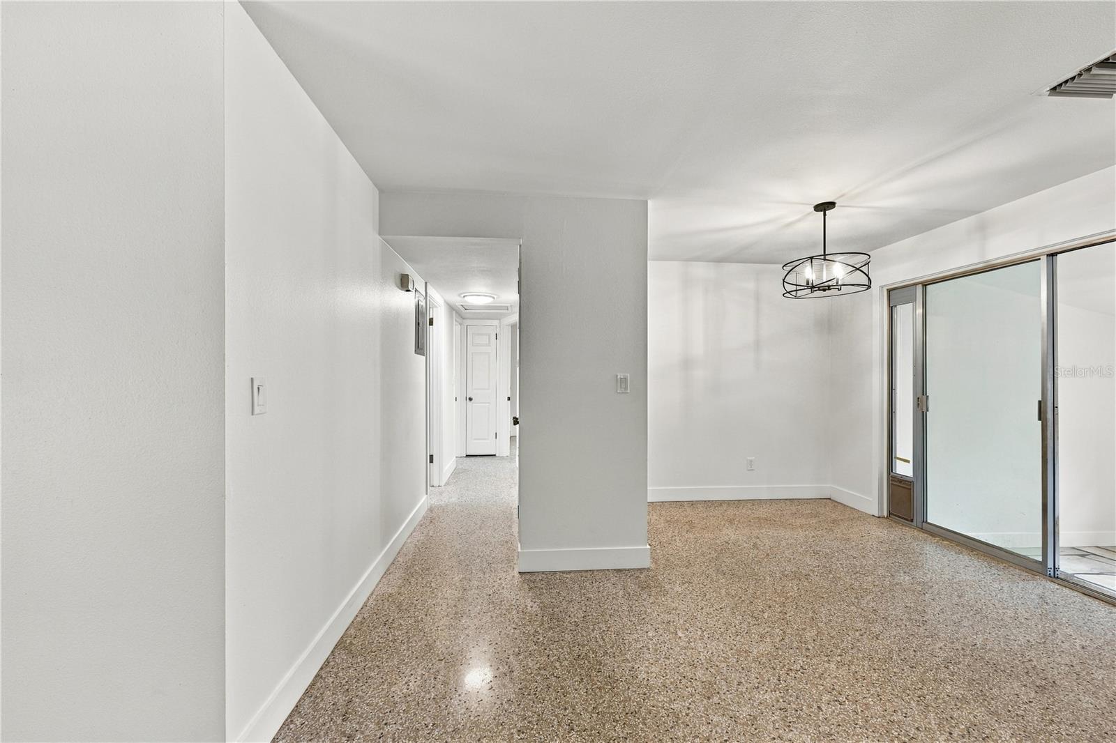 107 Oak St Property Photo 15