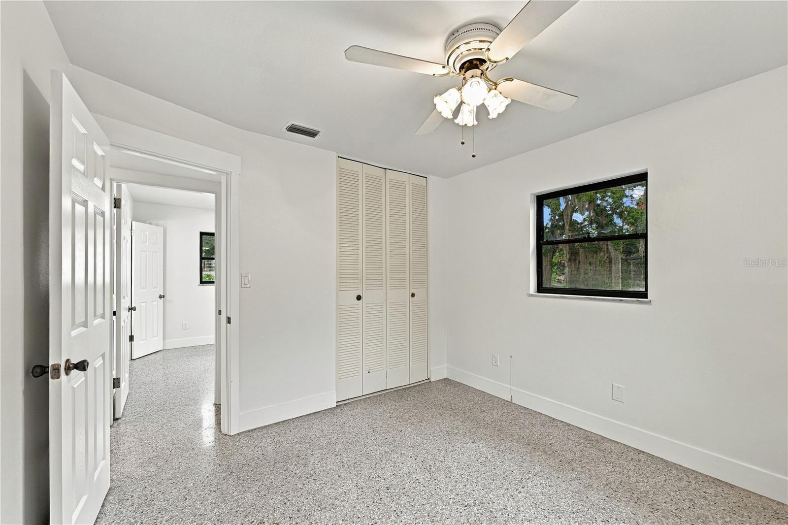 107 Oak St Property Photo 26