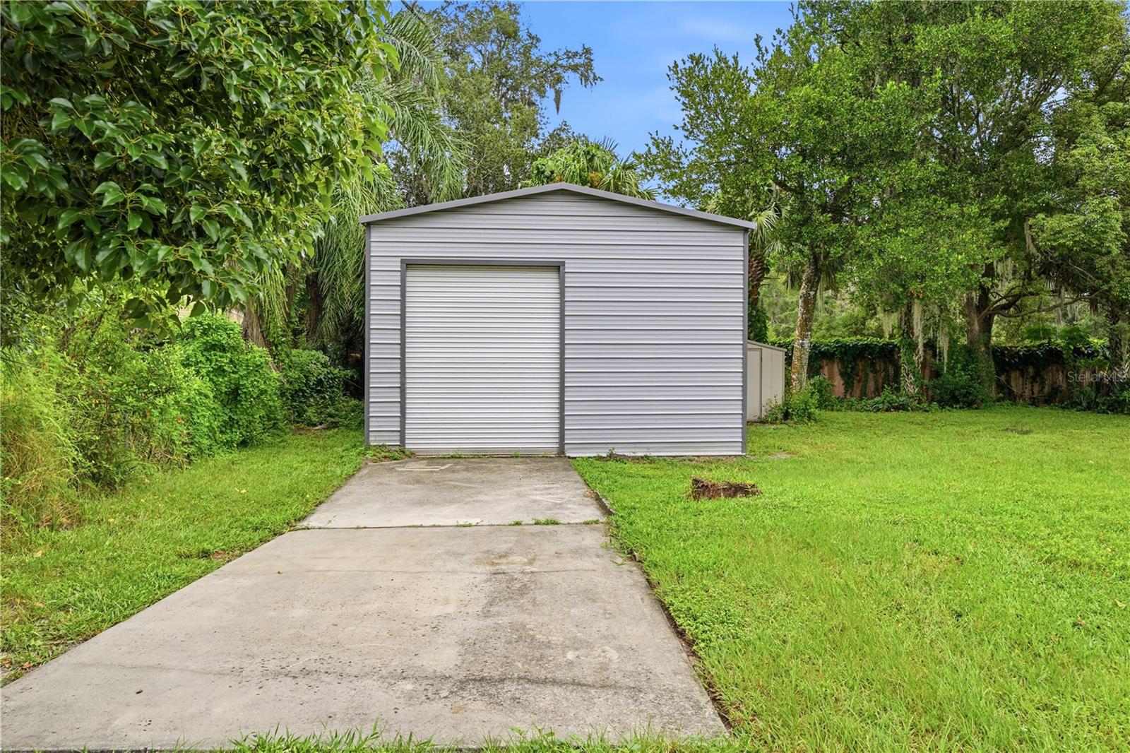 107 Oak St Property Photo 38