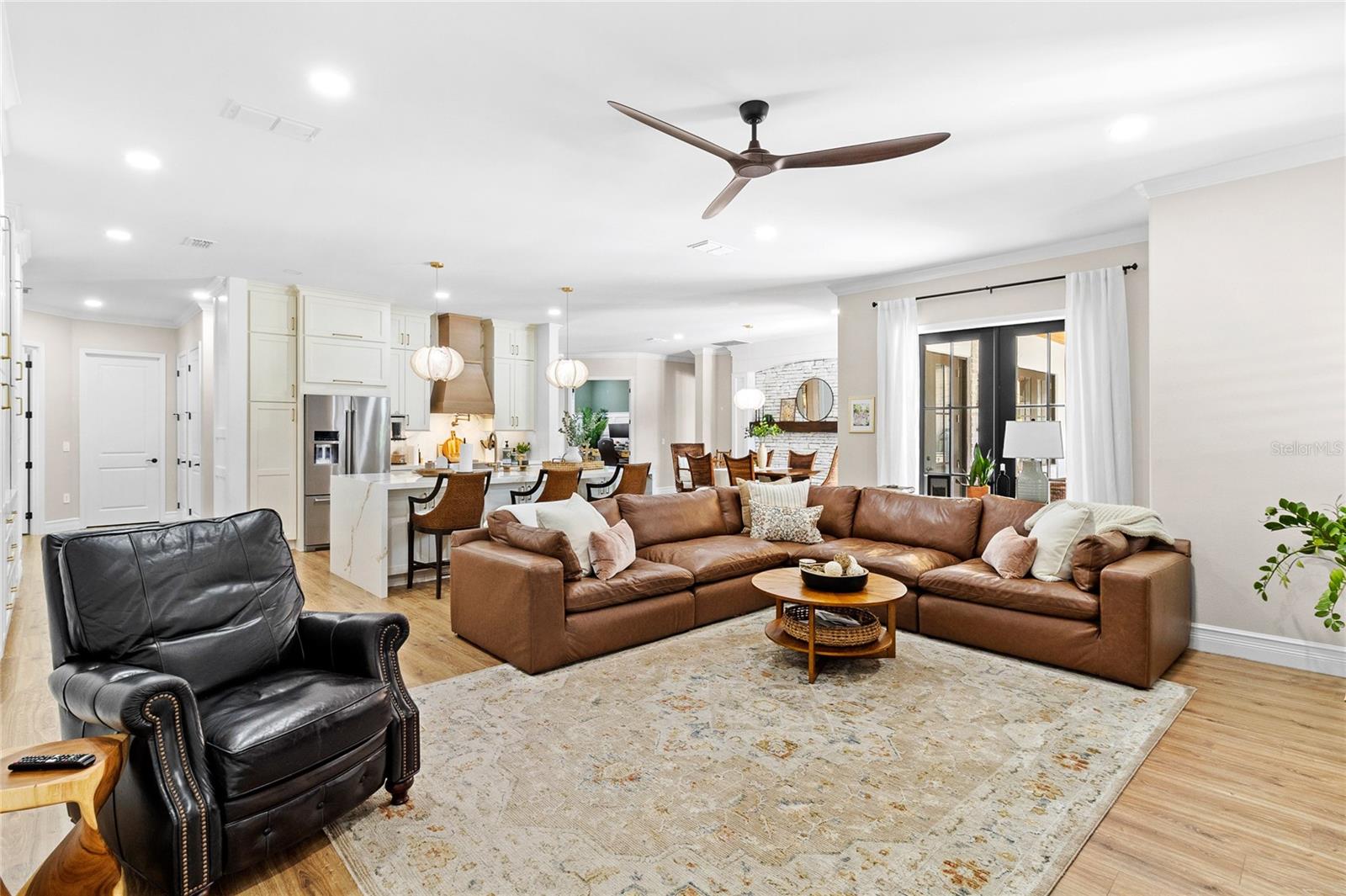 25834 Feather Ridge Ln Property Photo 12