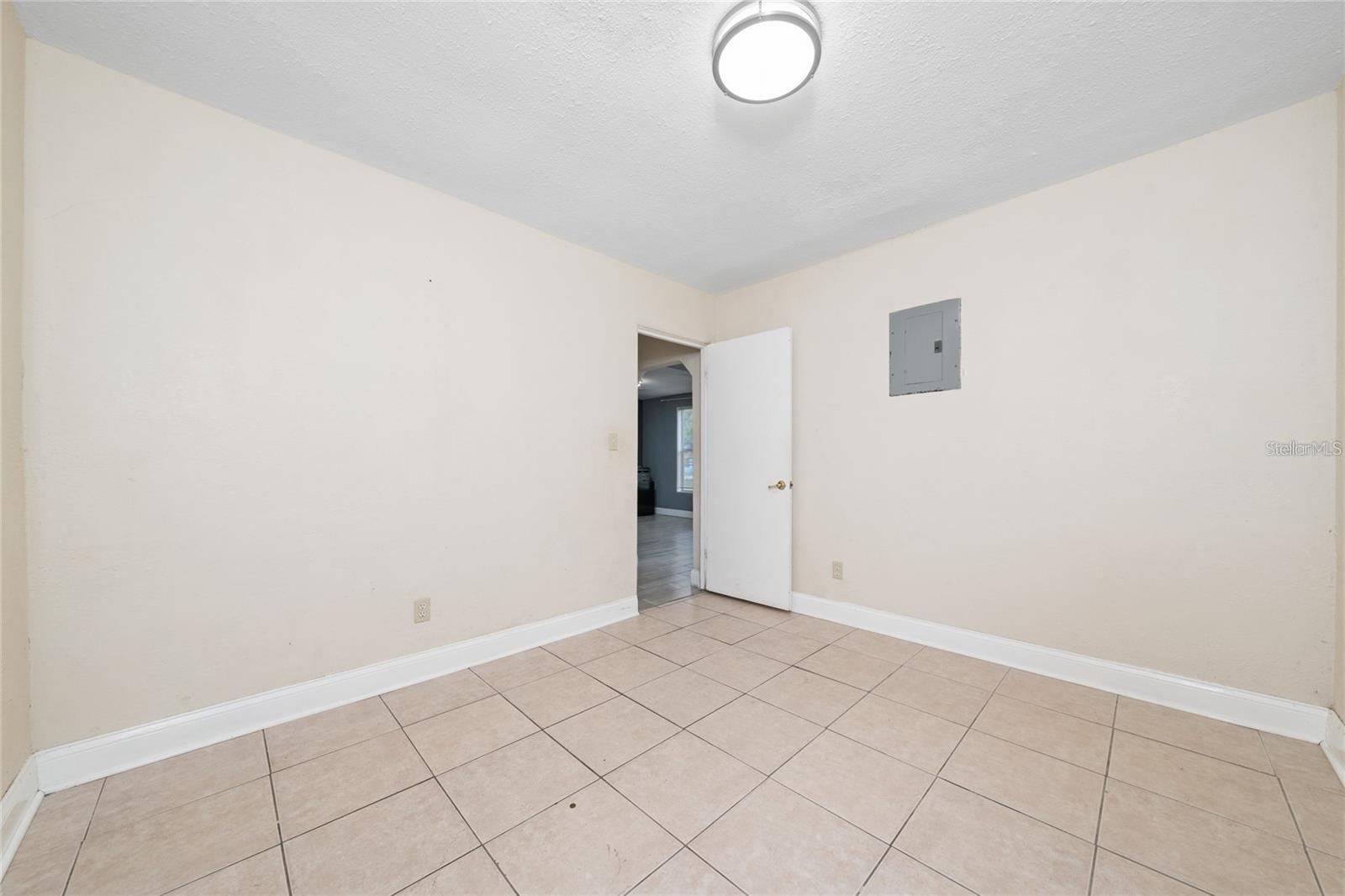 713 22nd St Property Photo 15