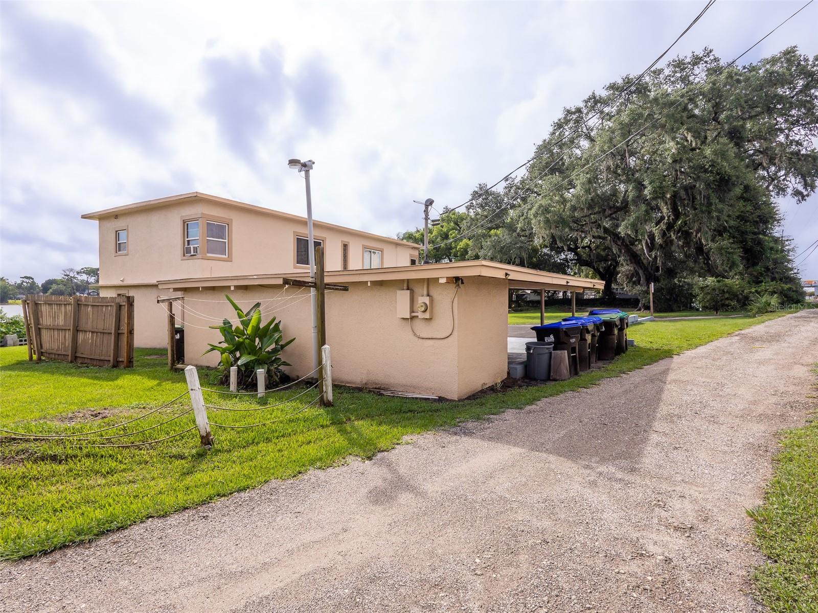 3637 N Orange Blossom Trl Property Photo 7