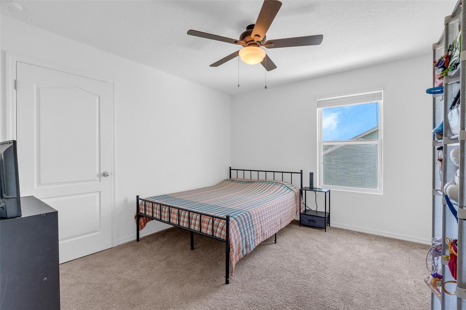 16610 Broadford Ln Property Photo 13