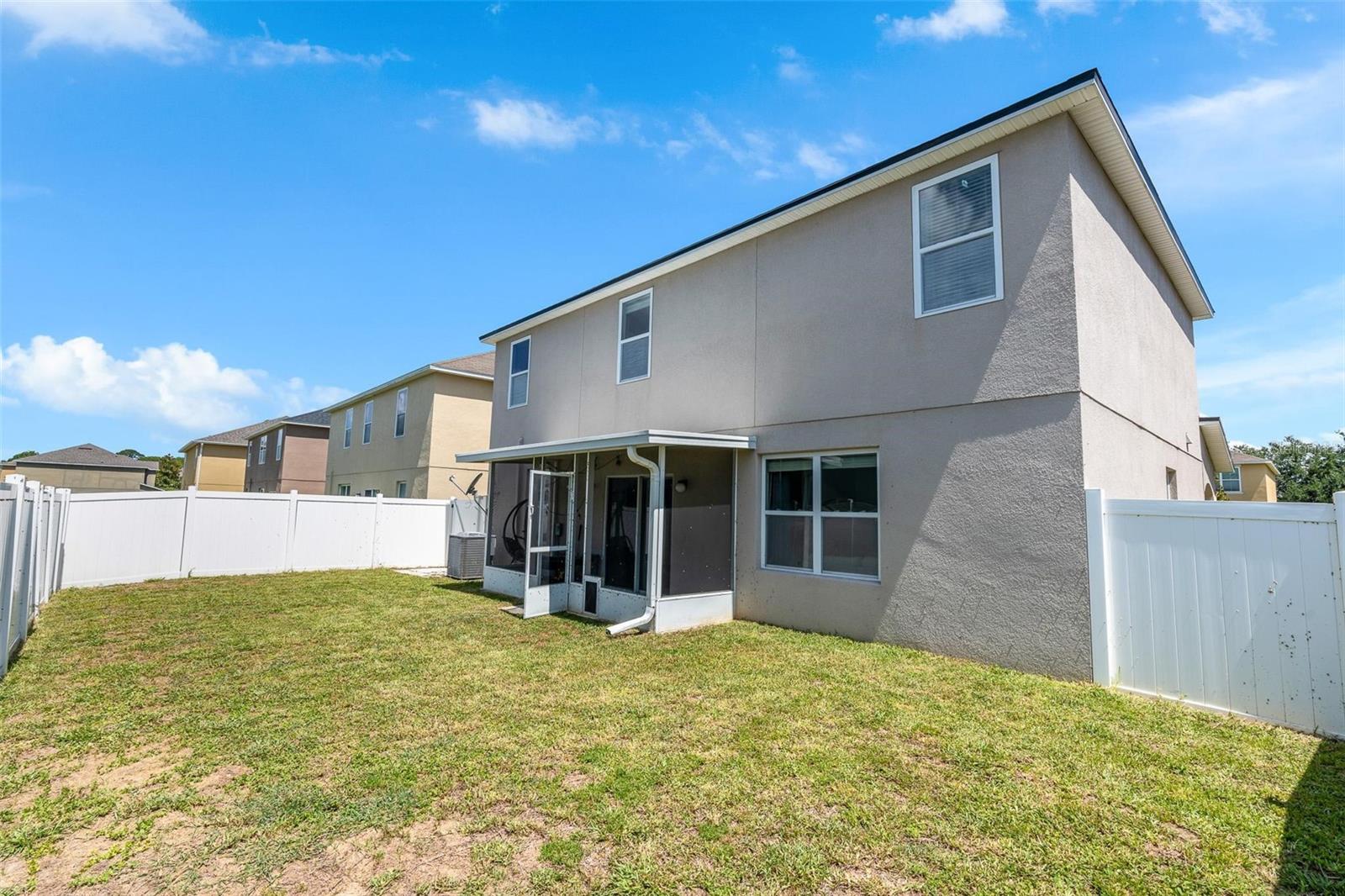 16610 Broadford Ln Property Photo 22
