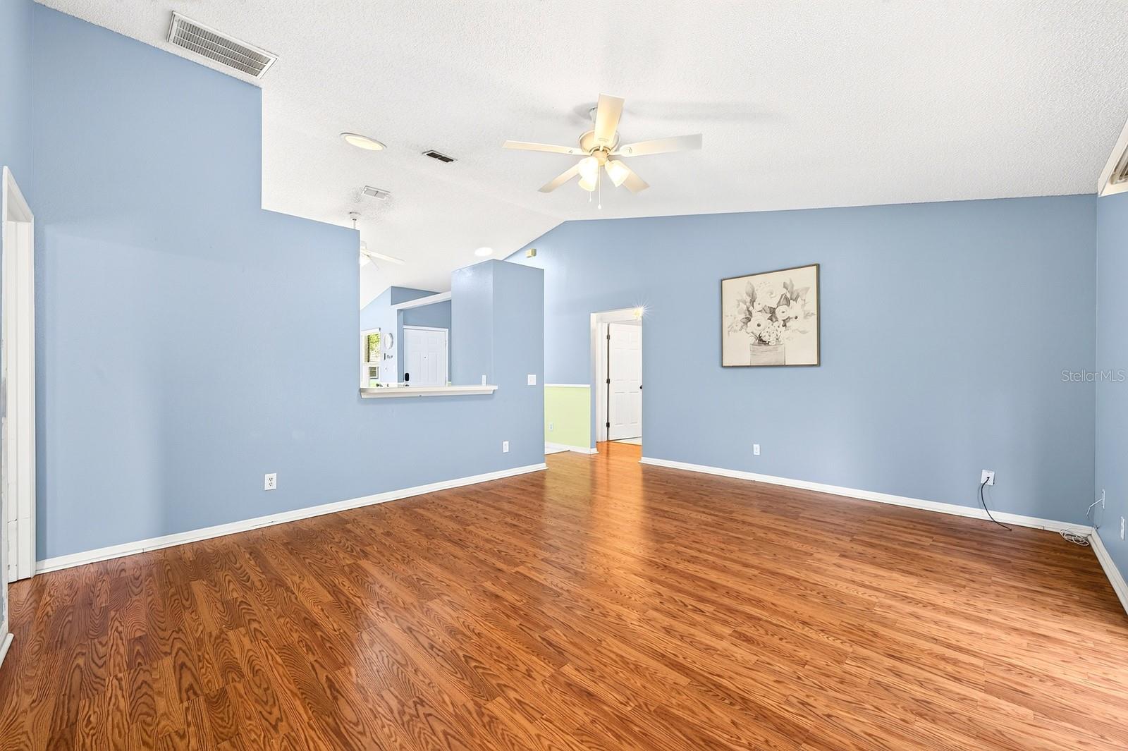 14411 Desilu Dr Property Photo 5