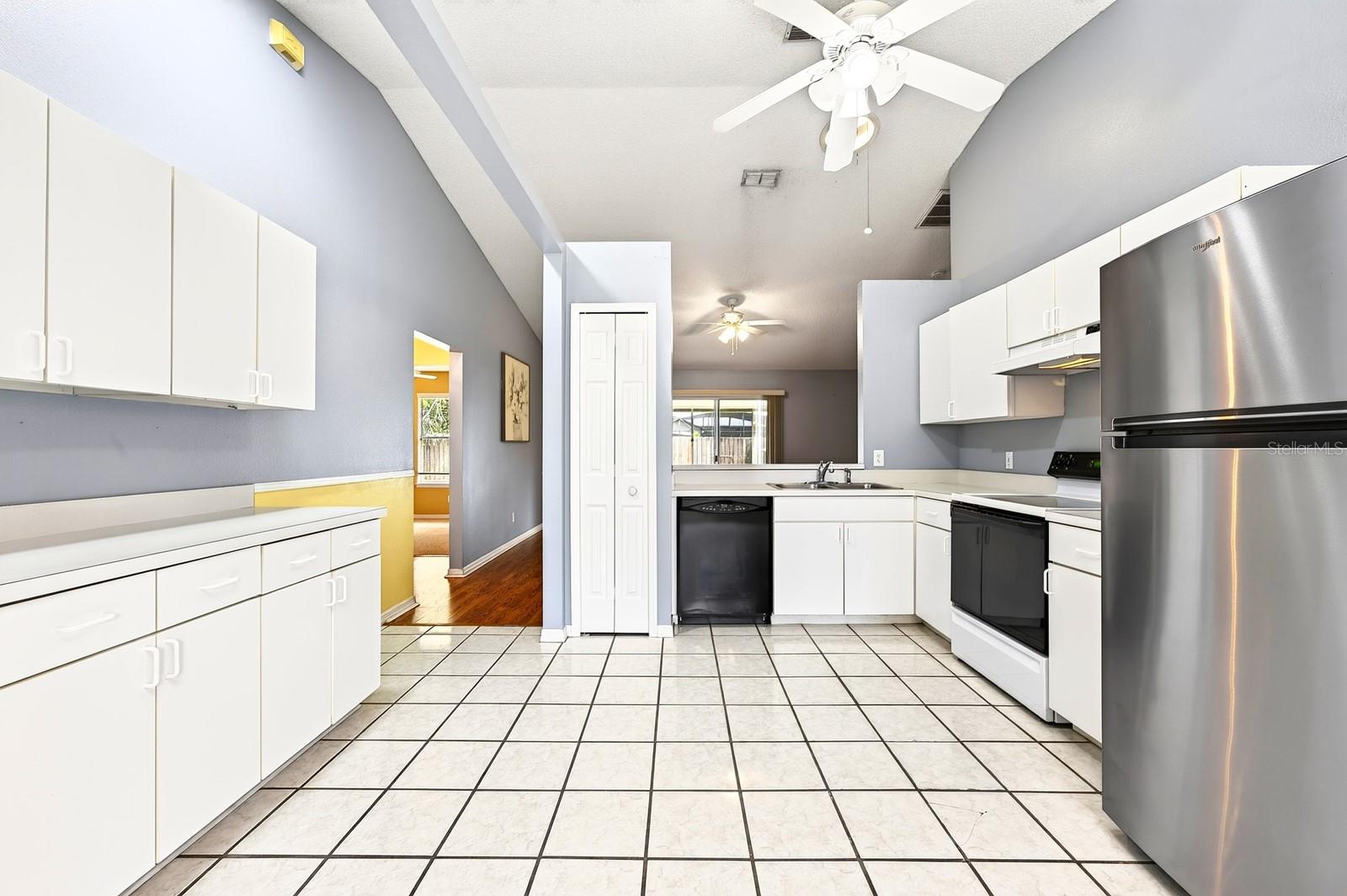 14411 Desilu Dr Property Photo 8