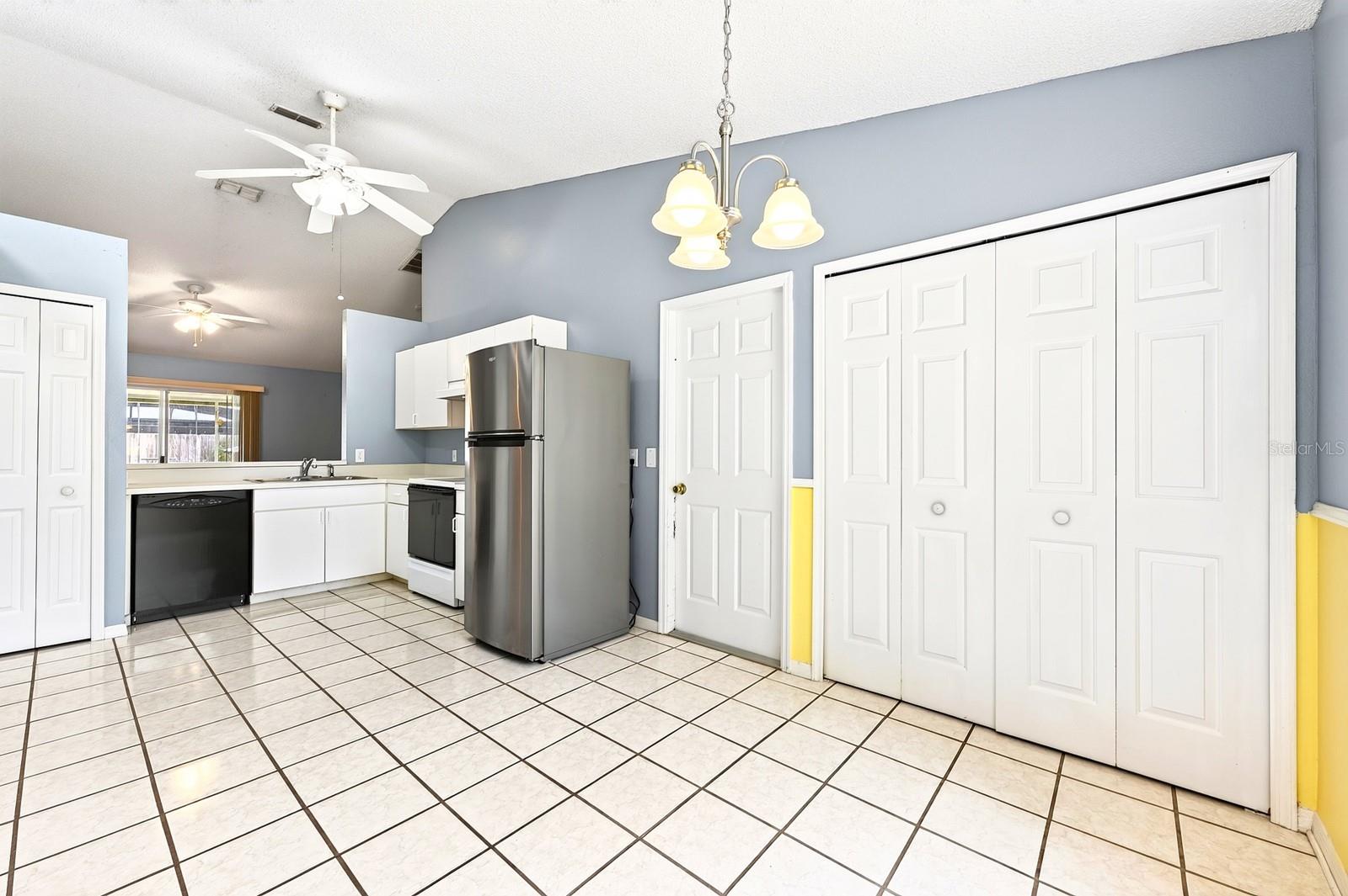 14411 Desilu Dr Property Photo 11