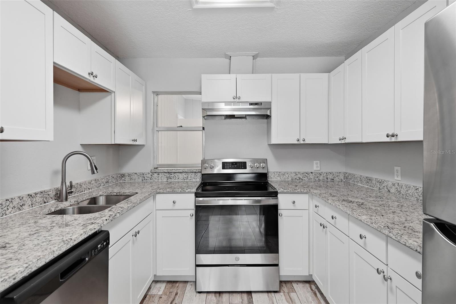 1915 Carrigan Ave Property Photo 11