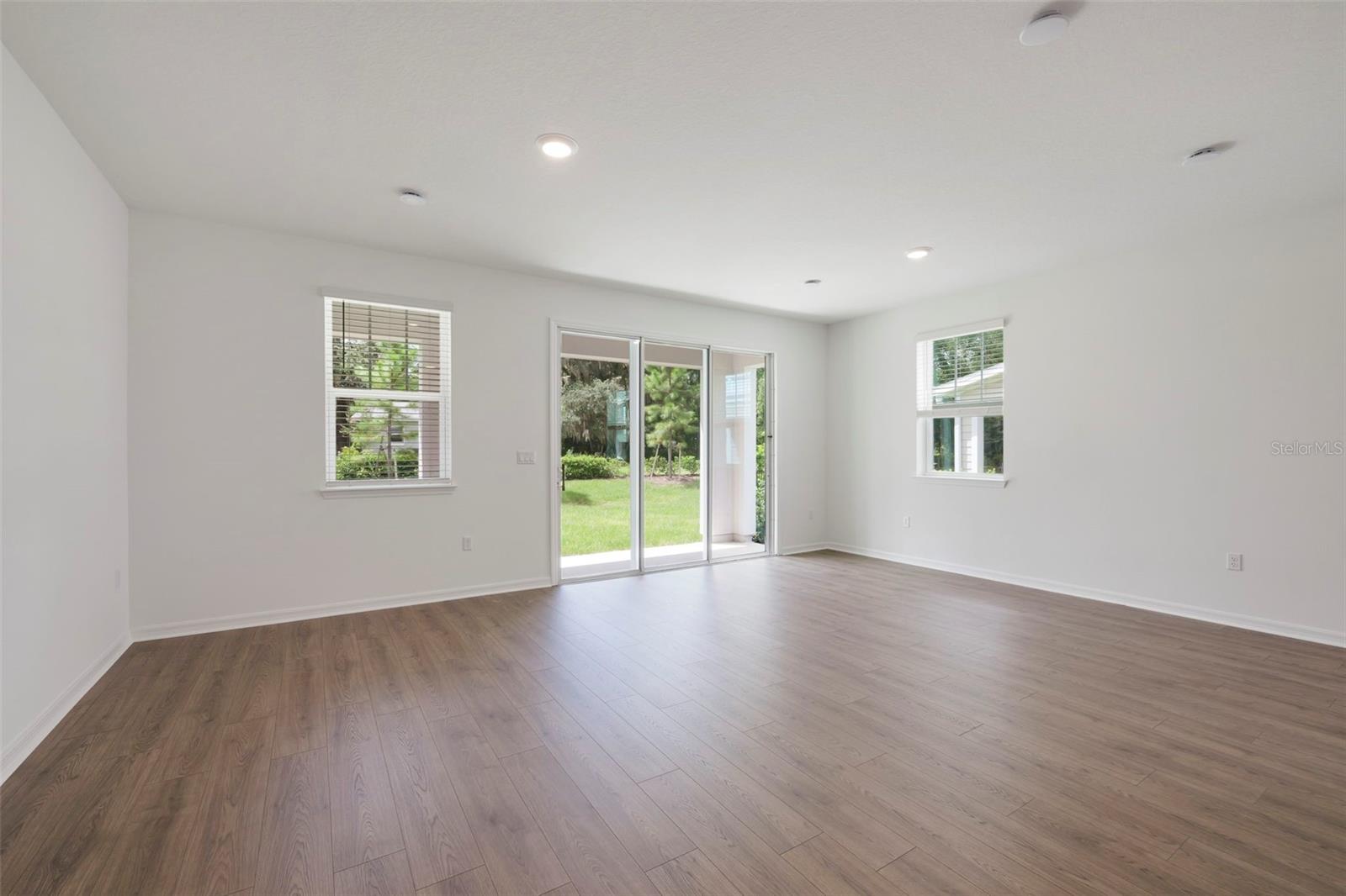 1633 Greenleaf Woods Cv Property Photo 4