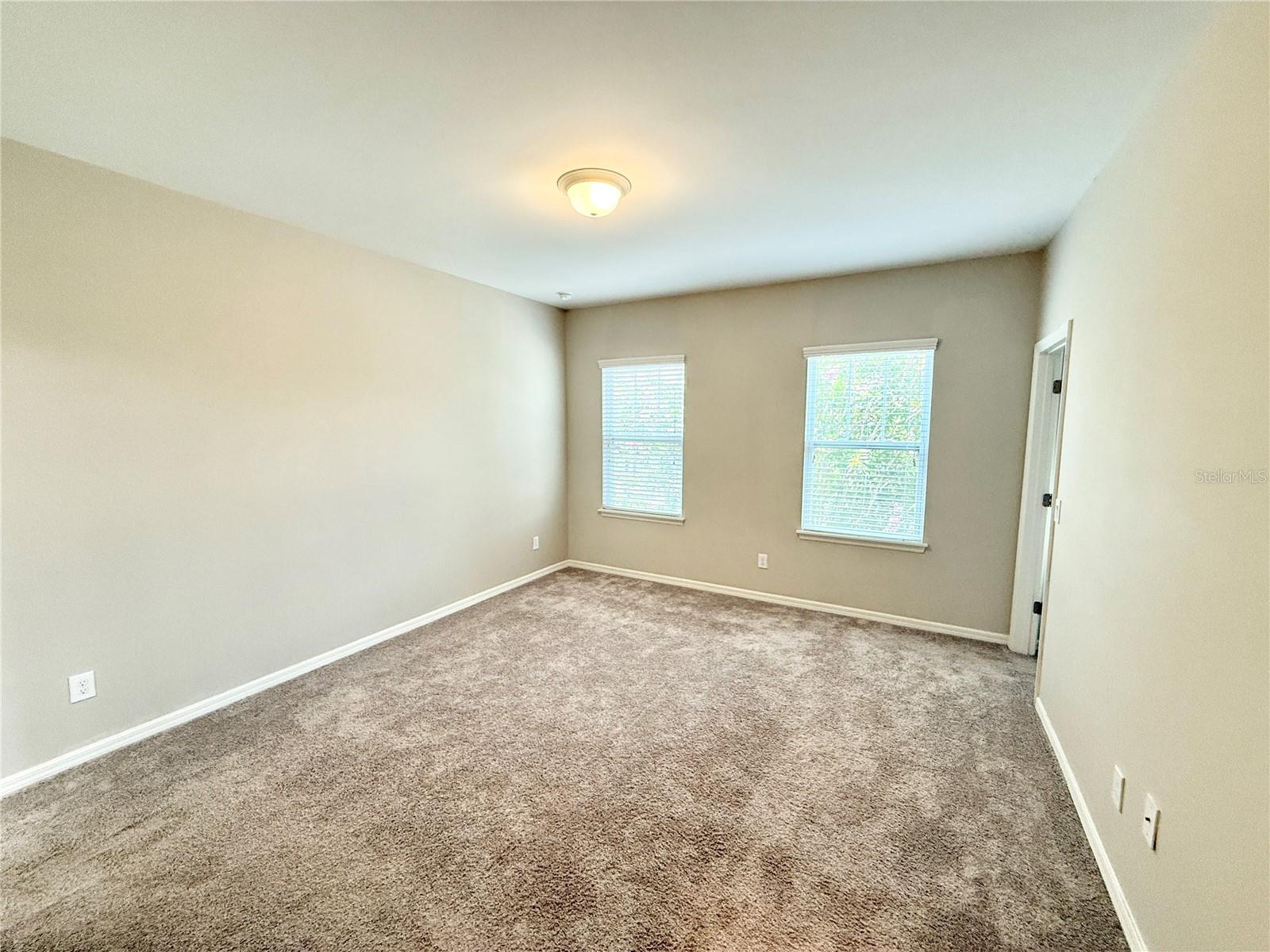 11686 Water Run Aly Property Photo 8