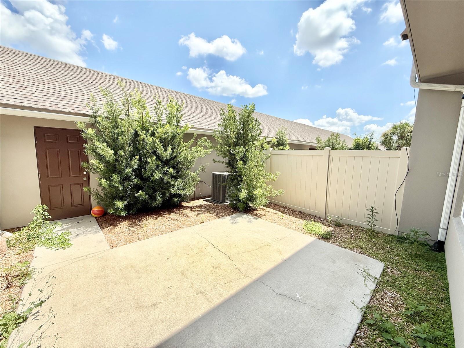 11686 Water Run Aly Property Photo 16