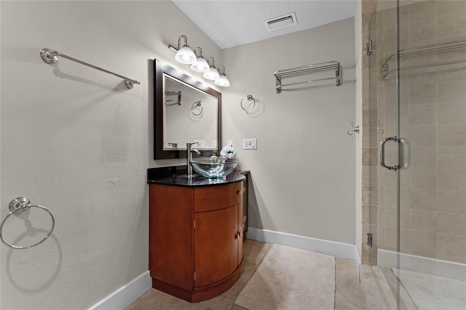 8605 Bay Shore Cv Property Photo 25