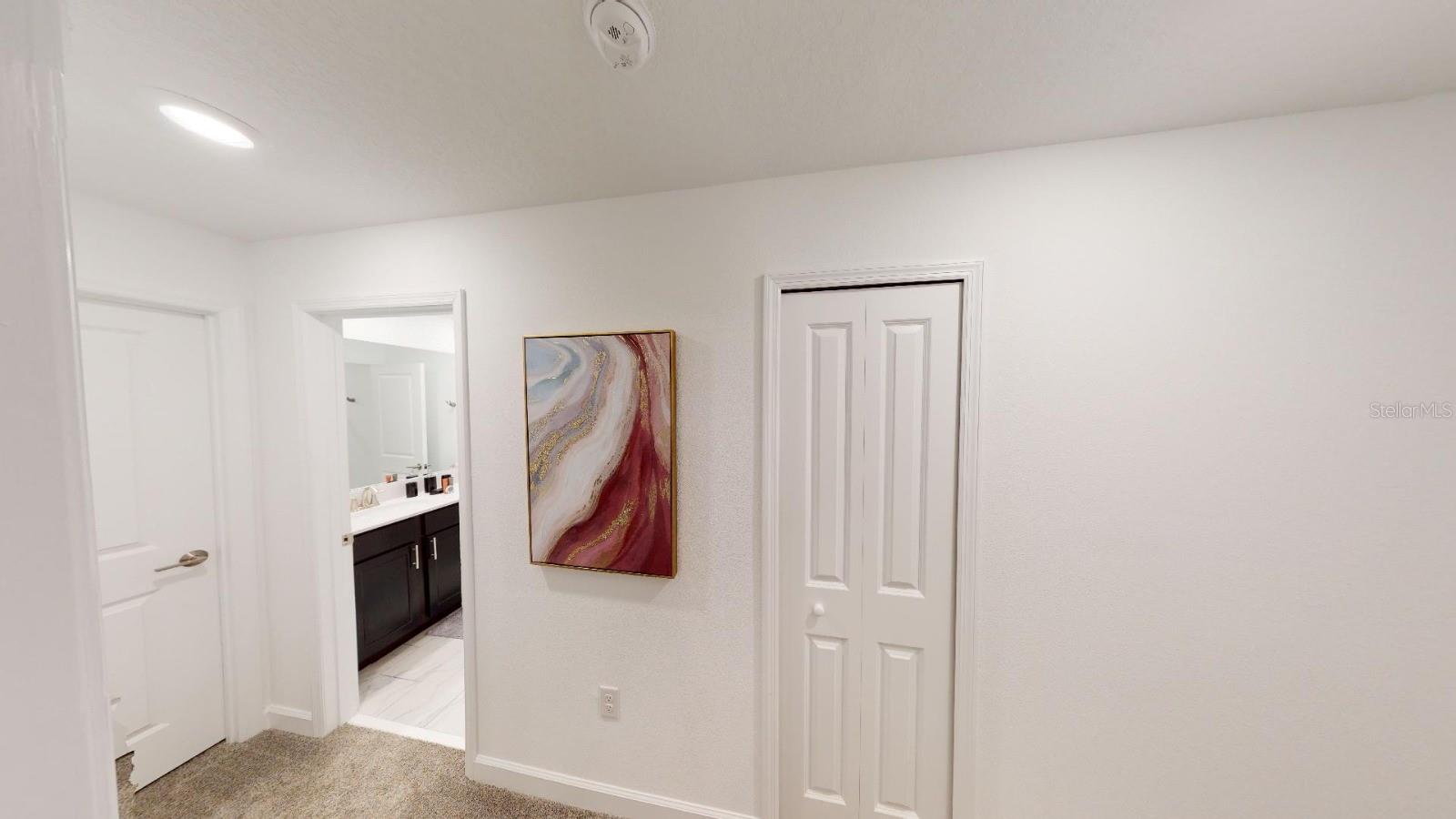 972 Leader St Property Photo 11