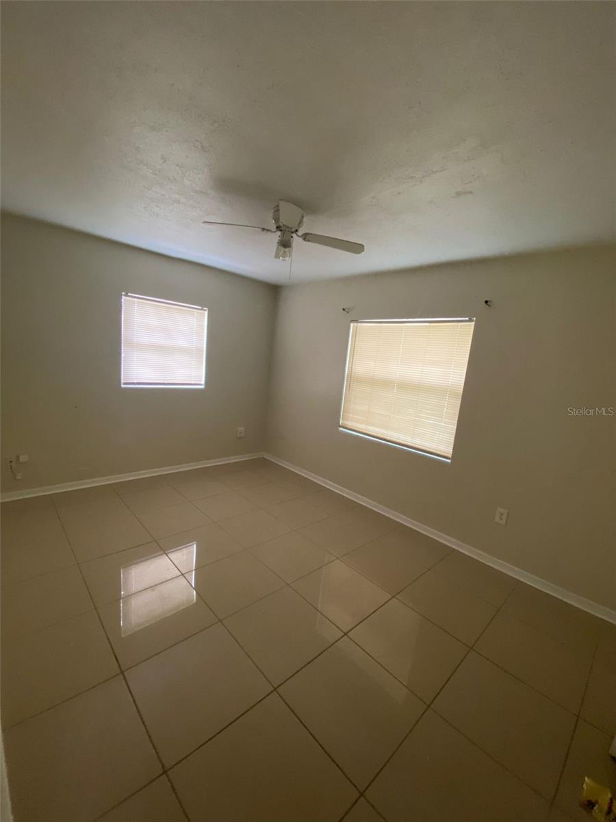 2605 Pembrook Dr Property Photo 7