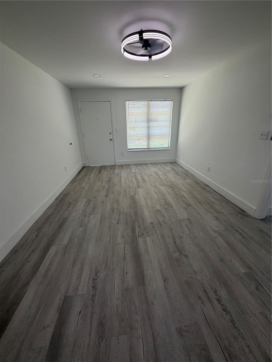 4328 Edgewater Dr #e104 Property Photo 7