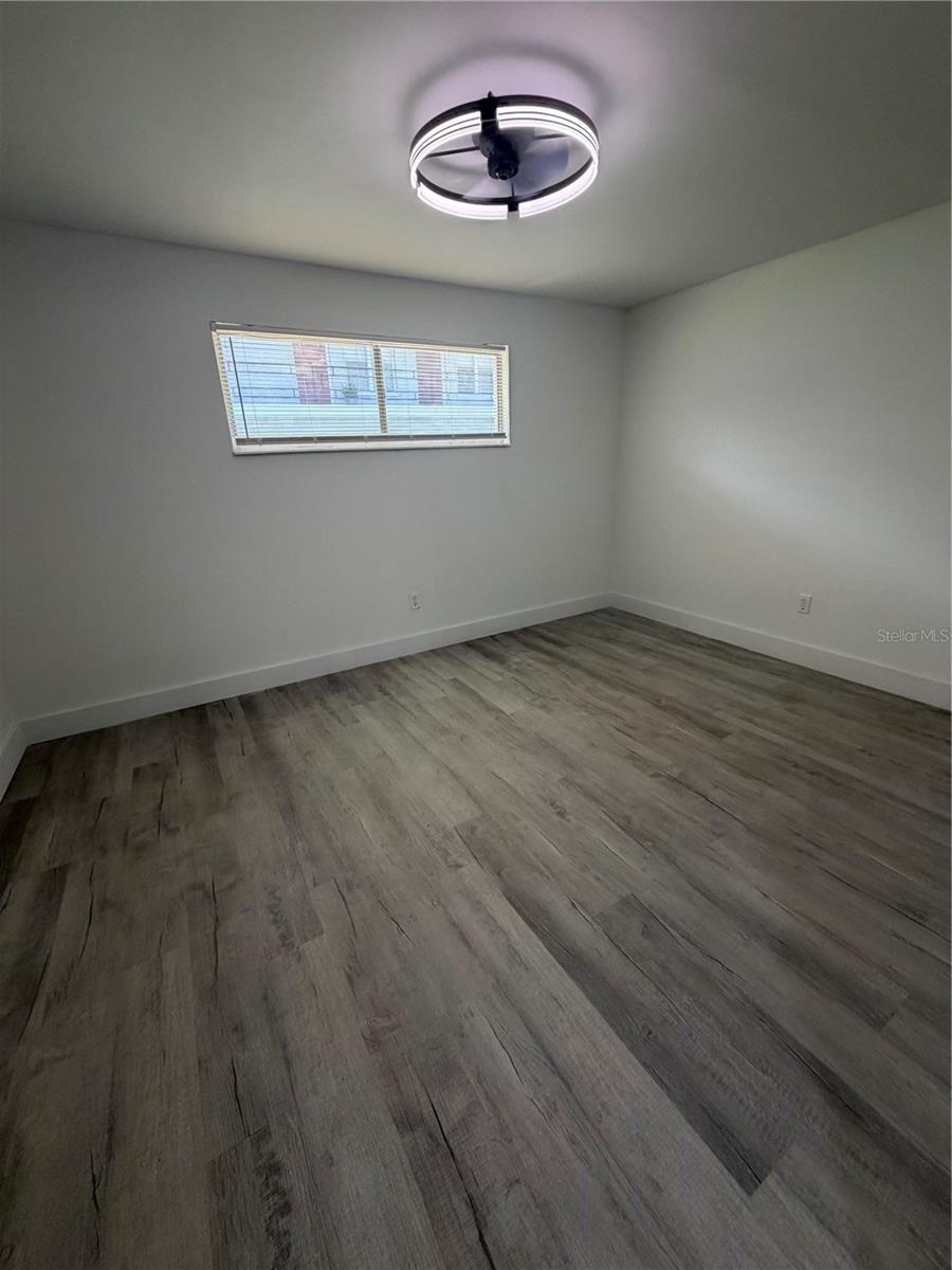 4328 Edgewater Dr #e104 Property Photo 13