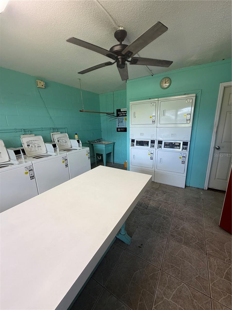 4328 Edgewater Dr #e104 Property Photo 16