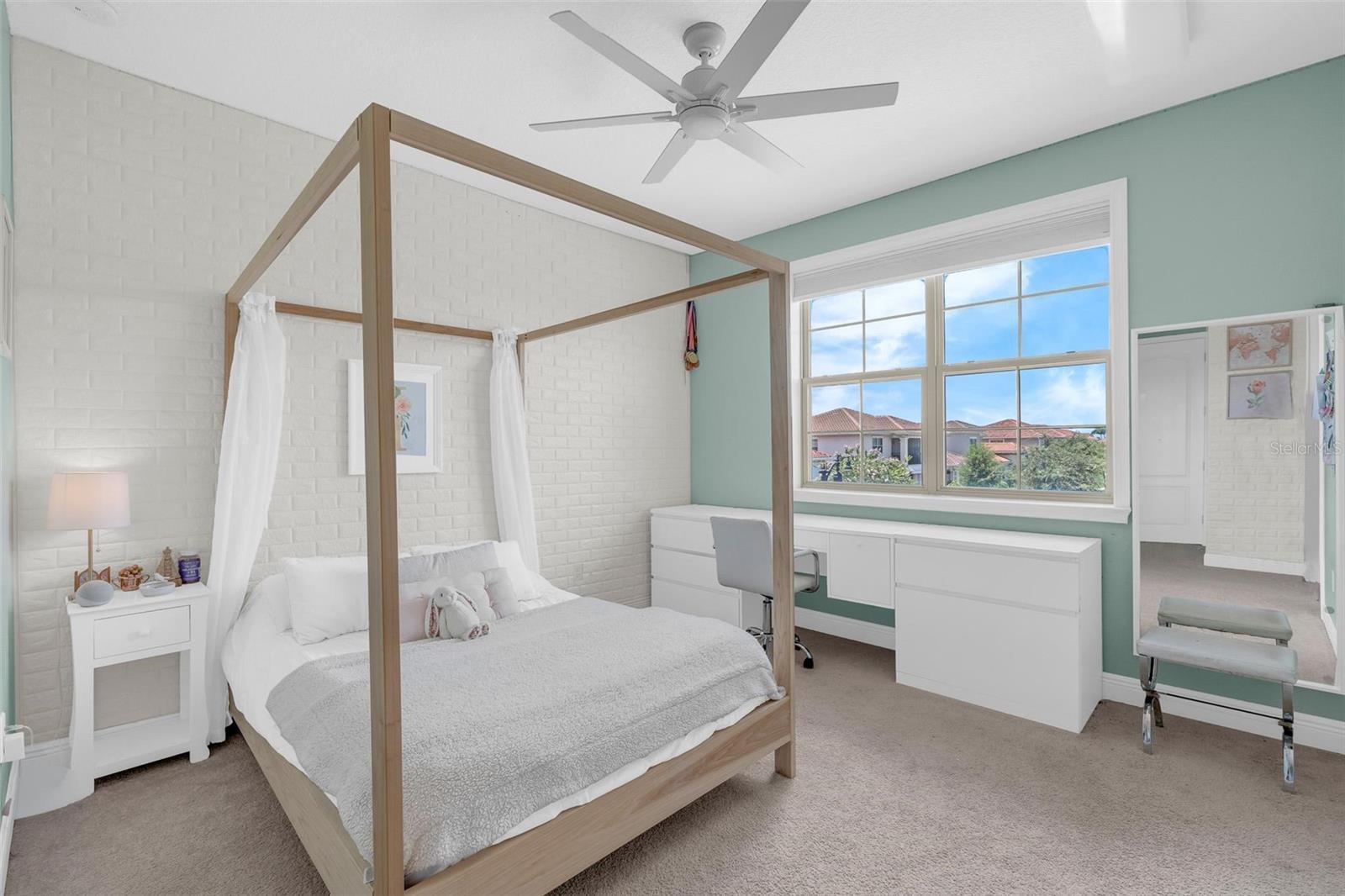 13031 Stanthorne Ave Property Photo 31