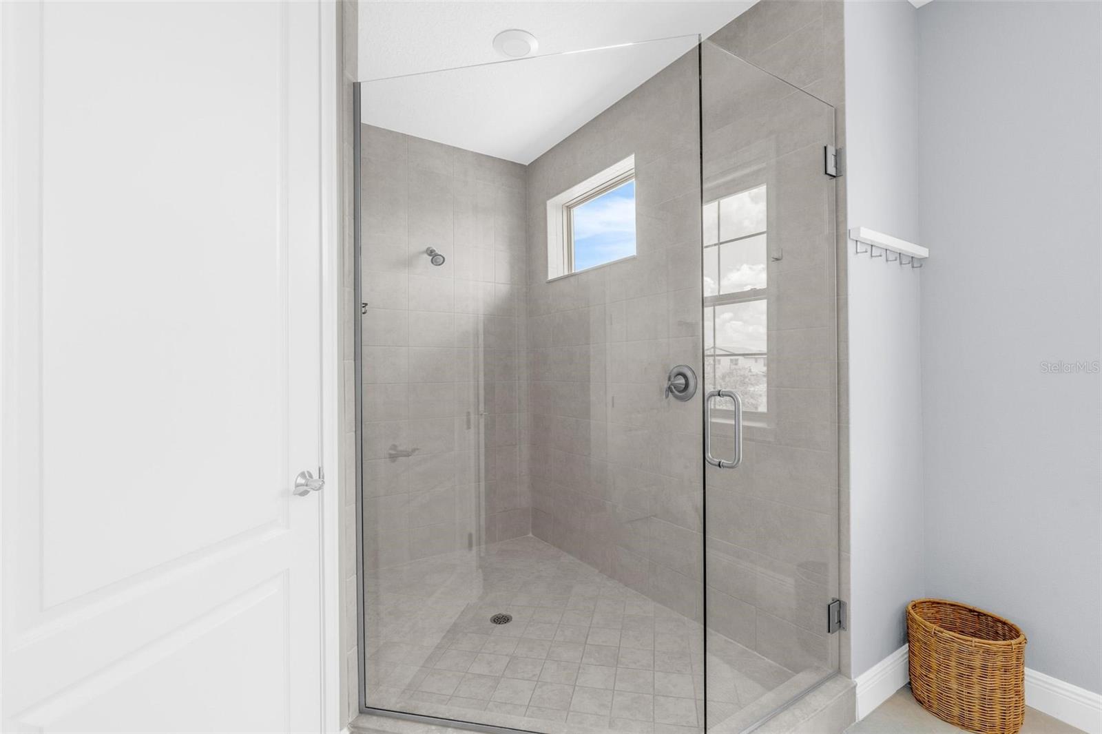 13031 Stanthorne Ave Property Photo 35