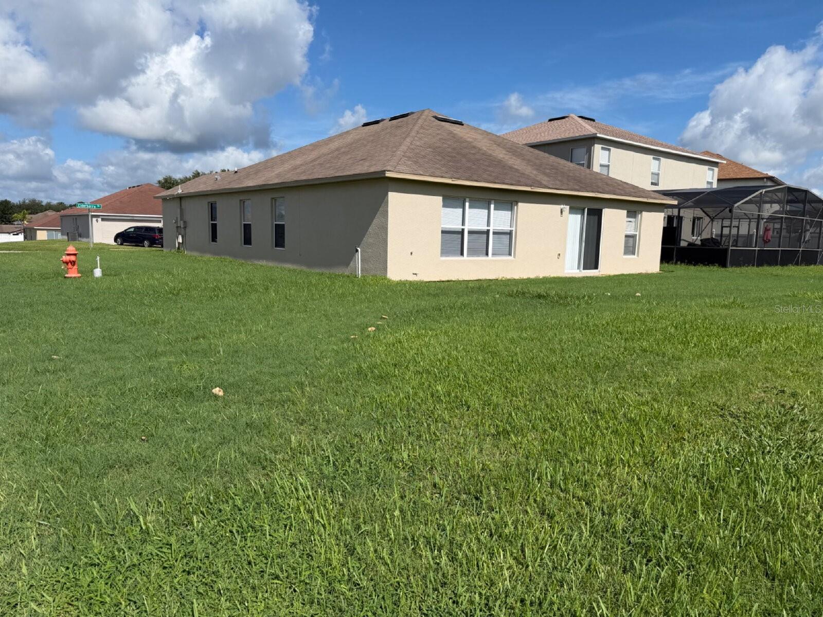 O6433099 Property Photo 3