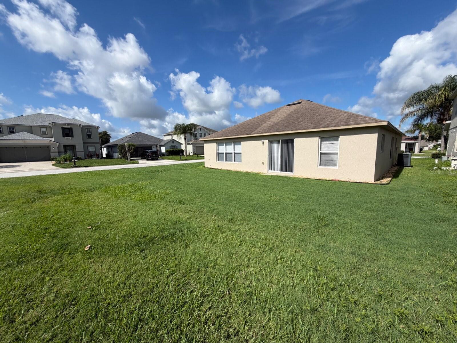 O6433099 Property Photo 4