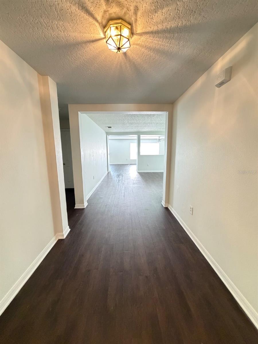 O6433099 Property Photo 5