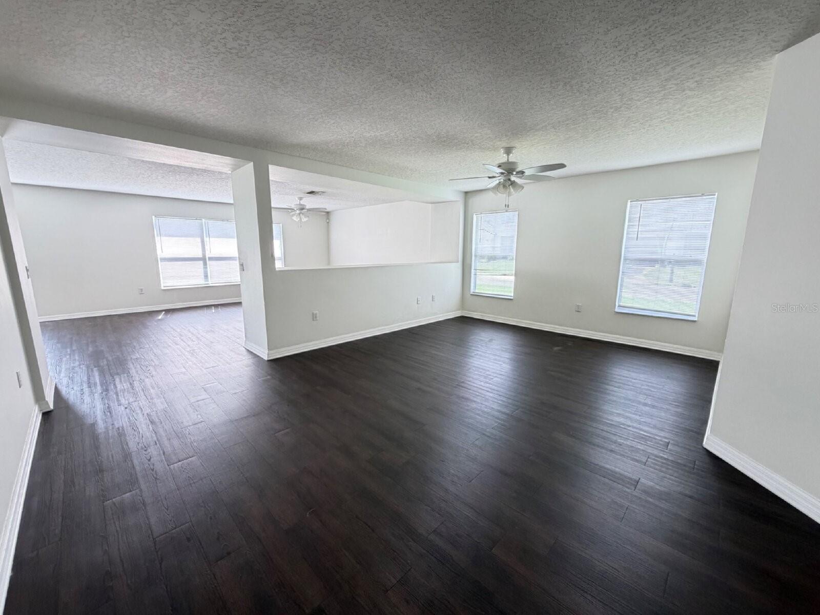 O6433099 Property Photo 6