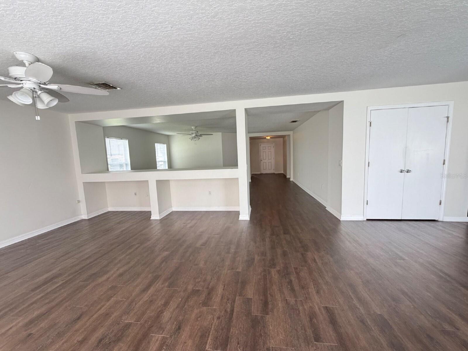 O6433099 Property Photo 12