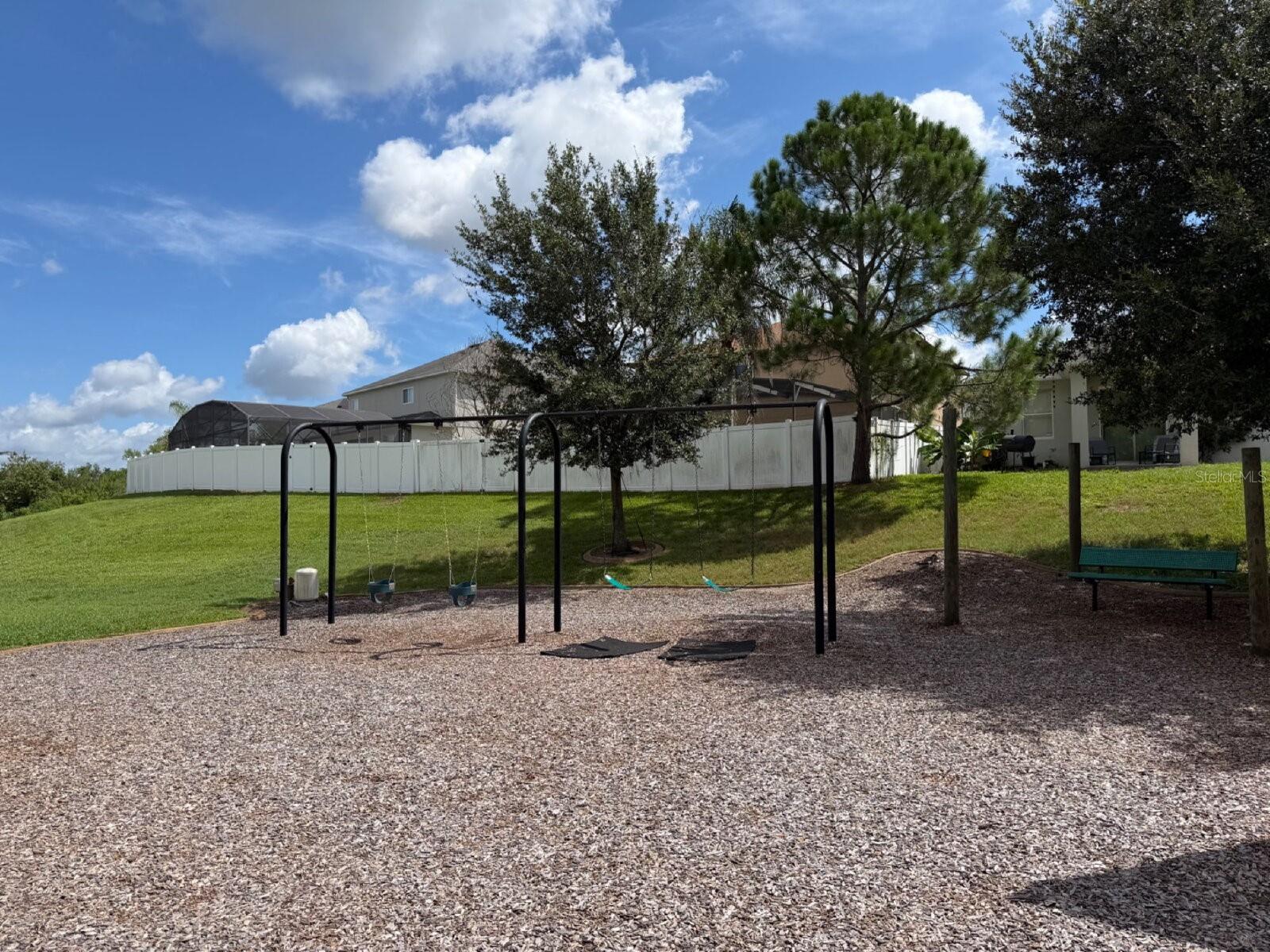 O6433099 Property Photo 23