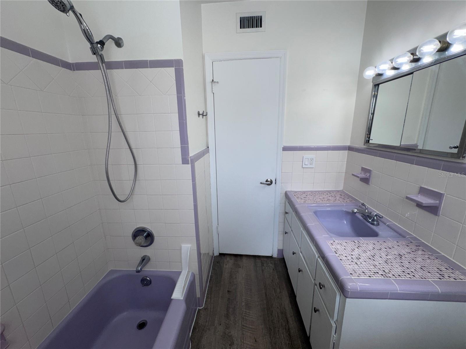 805 Vassar St #a Property Photo 11