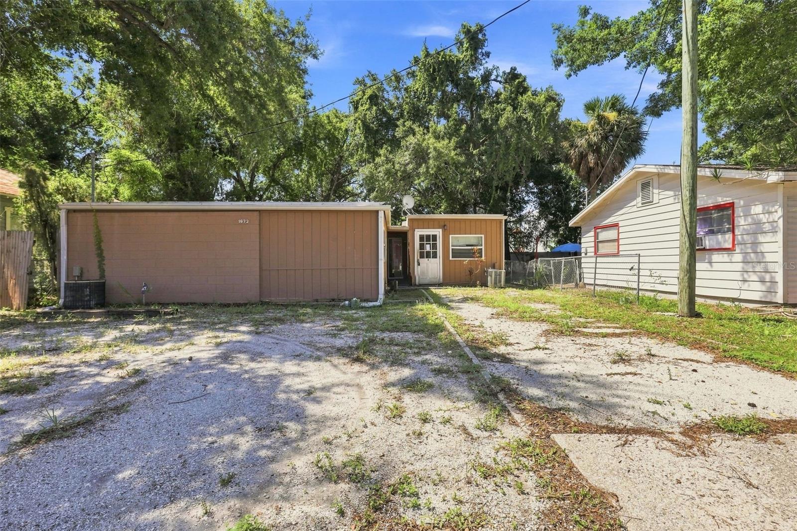 1672 10th St Property Photo 1