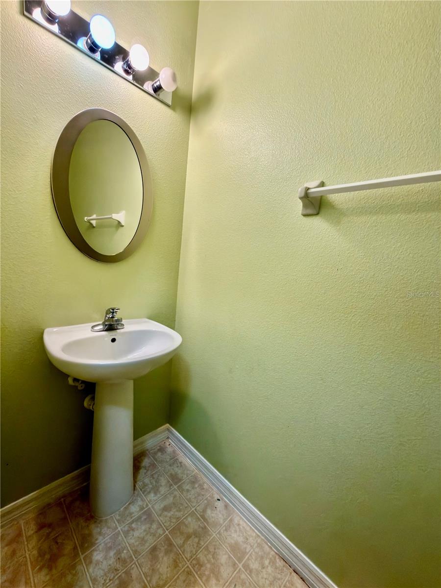 2305 Betsy Ross Ln Property Photo 8