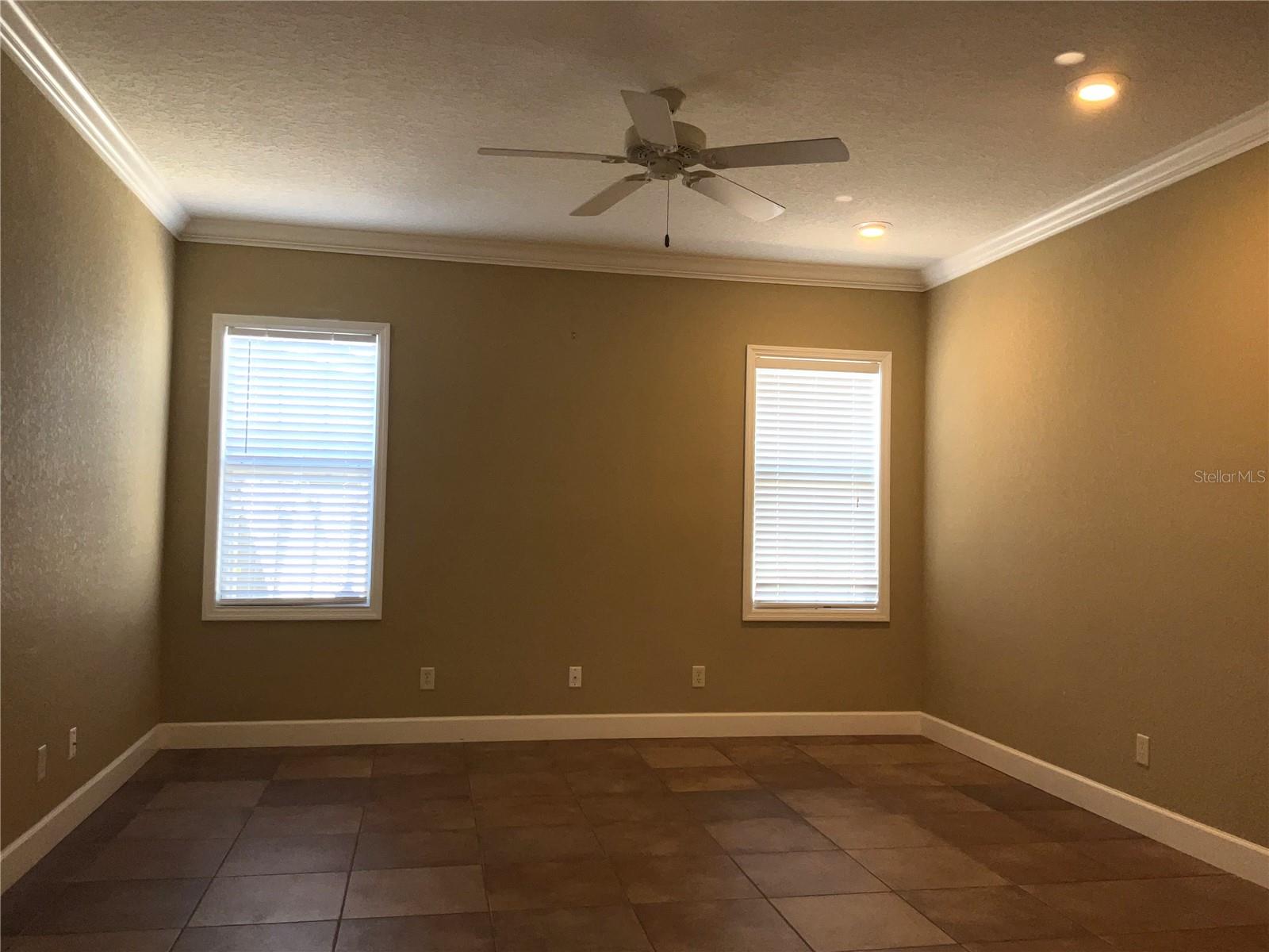 3613 S Summerlin Ave Property Photo 9