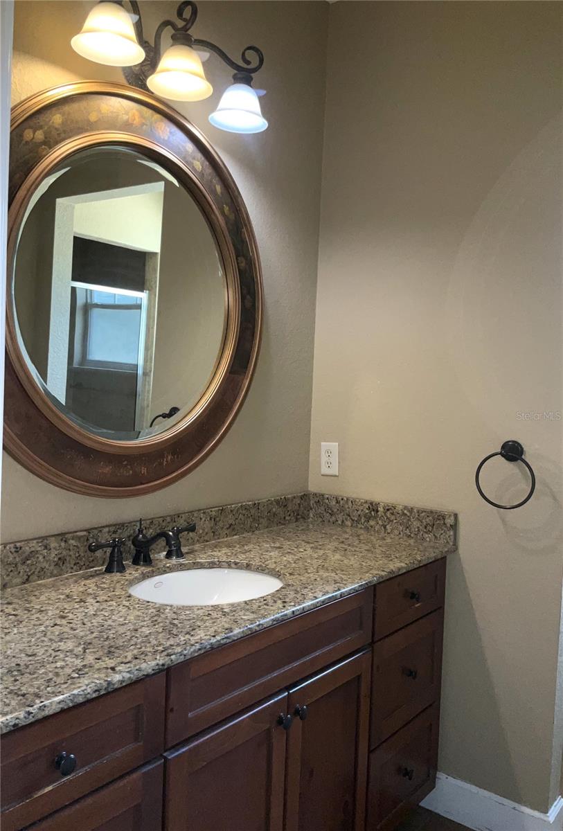 3613 S Summerlin Ave Property Photo 23