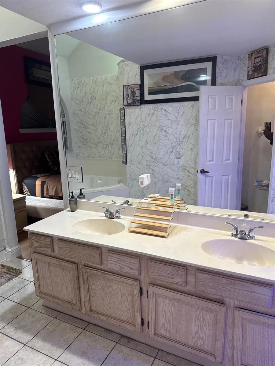 1007 Byerly Way Property Photo 12
