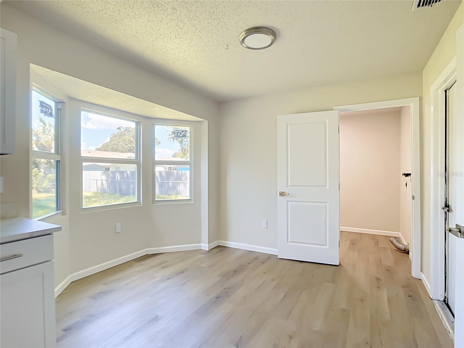 4441 Mulgrave Ave Property Photo 16